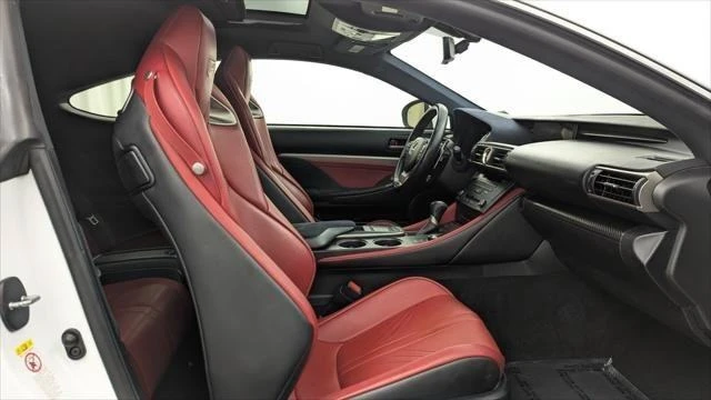 2017 Lexus RC F - Image 17 of 20