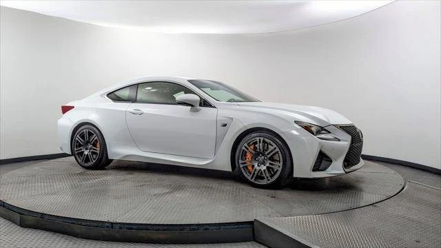 2017 Lexus RC F - Image 10 of 20