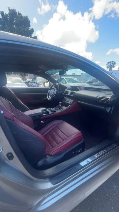 2017 Lexus RC - Image 5 of 8