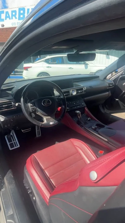 2017 Lexus RC - Image 6 of 8