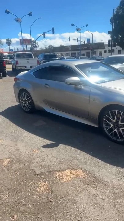 2017 Lexus RC - Image 8 of 8