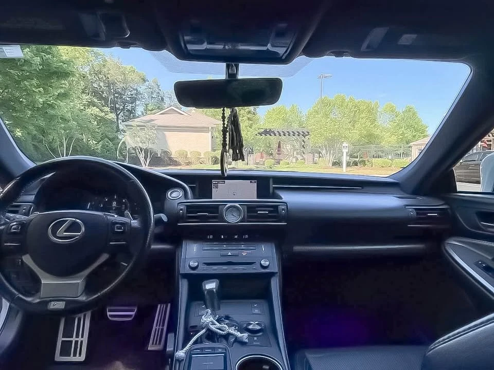 2017 Lexus RC - Image 9 of 14