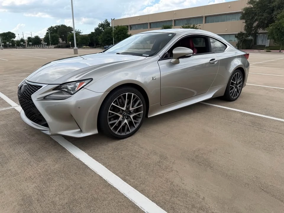 2017 Lexus RC - Image 4 of 9