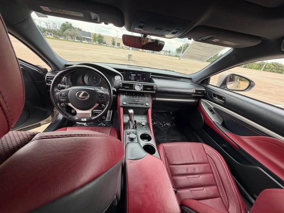 2017 Lexus RC - Image 8 of 9