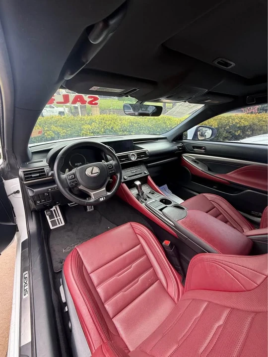 2017 Lexus RC - Image 2 of 6