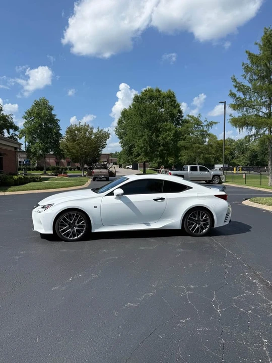 2017 Lexus RC - Image 4 of 10