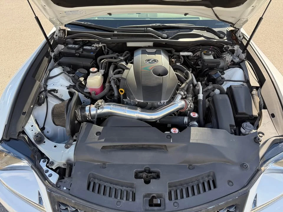2017 Lexus RC - Image 10 of 10
