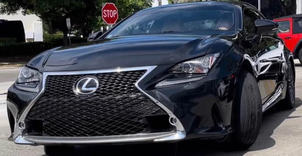 2017 Lexus RC - Image 4 of 5