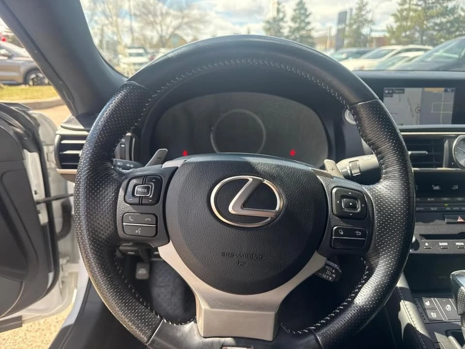2017 Lexus RC - Image 14 of 20