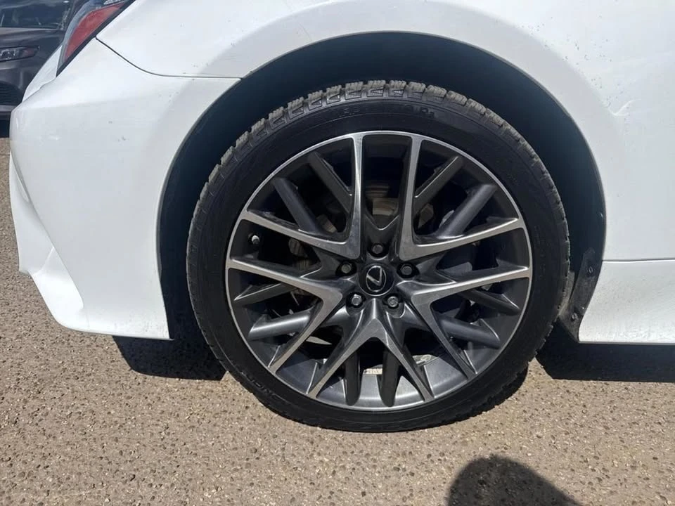 2017 Lexus RC - Image 6 of 20