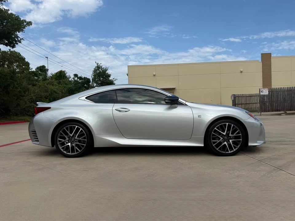 2017 Lexus RC - Image 13 of 13