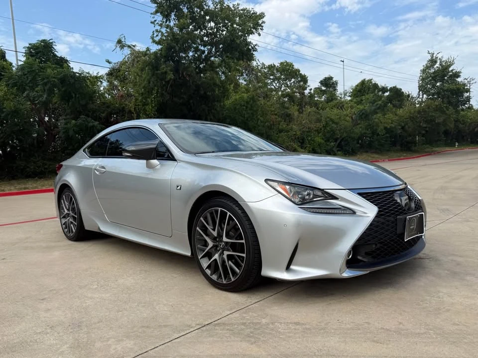 2017 Lexus RC - Image 12 of 13