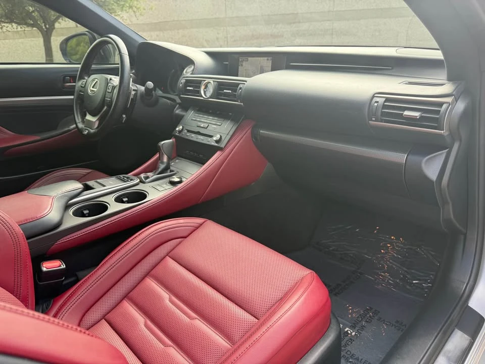 2017 Lexus RC - Image 7 of 13