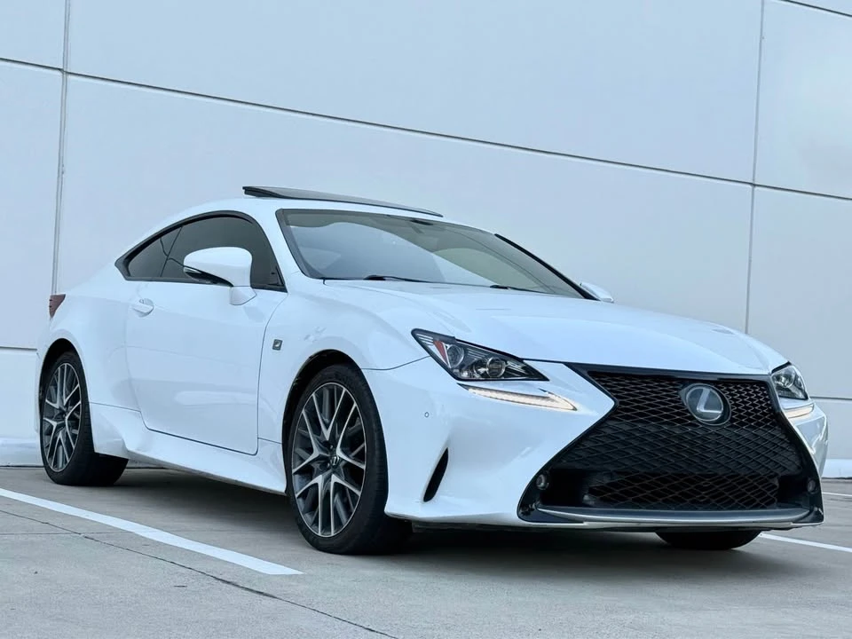 2017 Lexus RC - Image 8 of 20