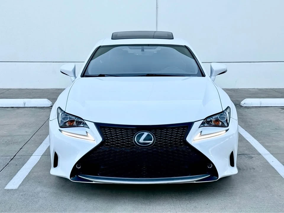 2017 Lexus RC - Image 7 of 20