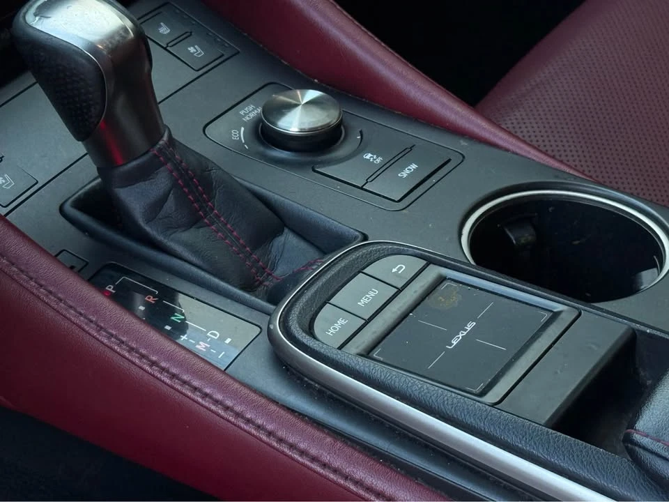 2017 Lexus RC - Image 12 of 20