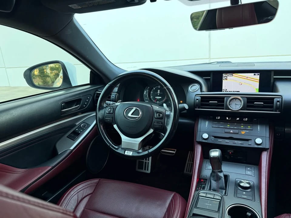 2017 Lexus RC - Image 16 of 20