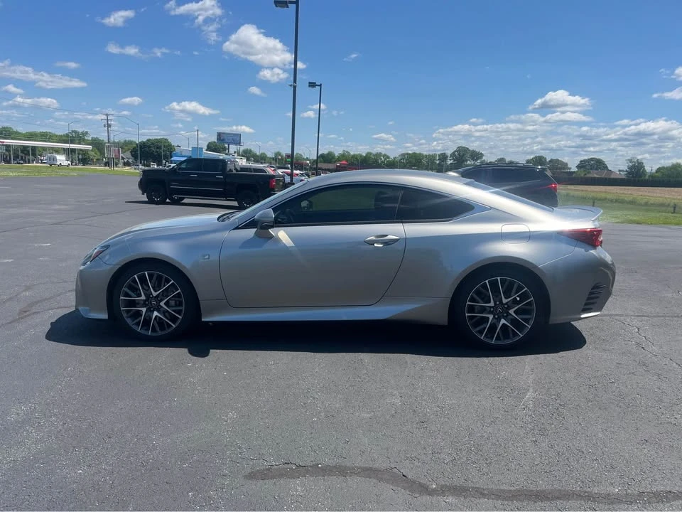 2017 Lexus RC - Image 2 of 18