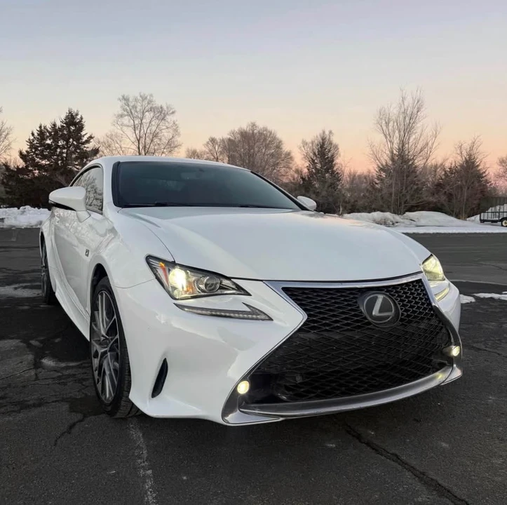 2017 Lexus RC - Image 7 of 19