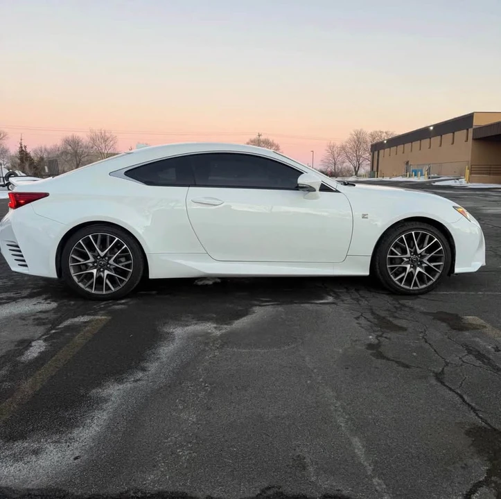 2017 Lexus RC - Image 6 of 19