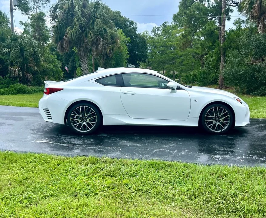 2017 Lexus RC - Image 5 of 12