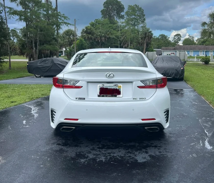 2017 Lexus RC - Image 4 of 12