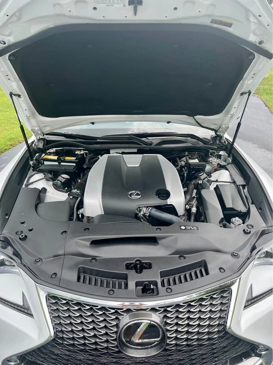 2017 Lexus RC - Image 7 of 12