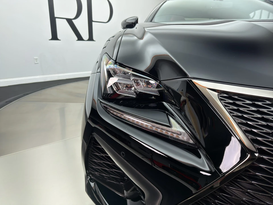 2017 Lexus RC F - Image 10 of 15