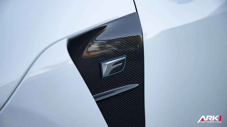 2017 Lexus RC F - Image 6 of 16