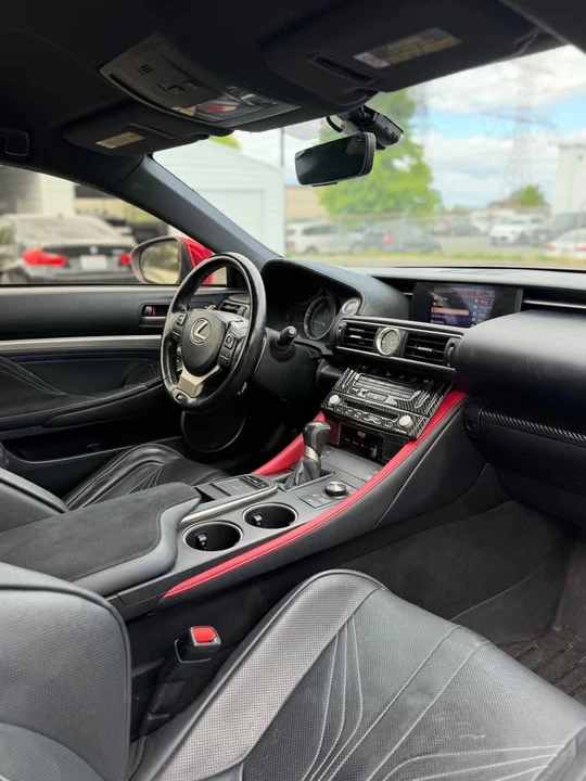 2017 Lexus RC F - Image 10 of 11