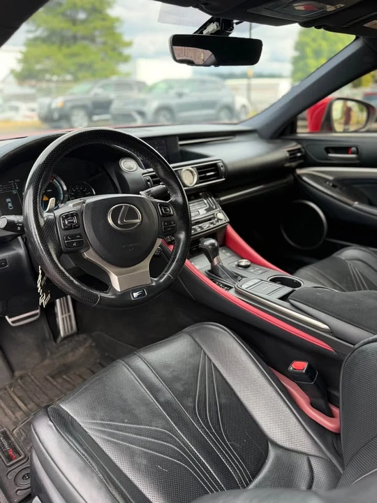 2017 Lexus RC F - Image 7 of 11
