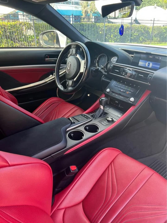 2017 Lexus RC F - Image 10 of 15