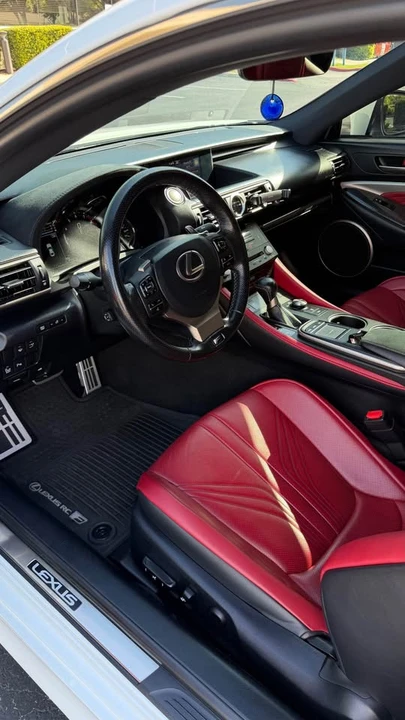 2017 Lexus RC F - Image 9 of 15