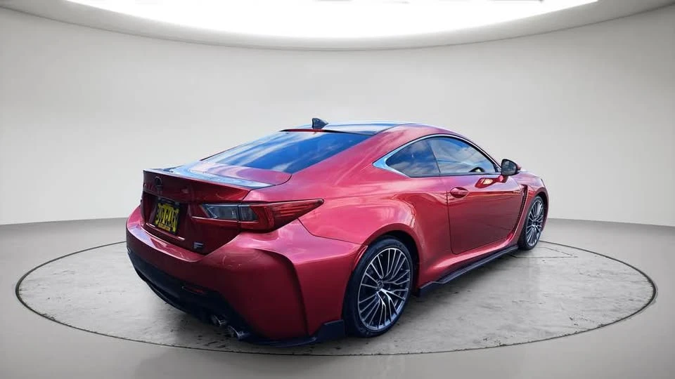 2017 Lexus RC F - Image 4 of 5