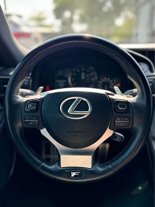 2017 Lexus RC F - Image 8 of 10