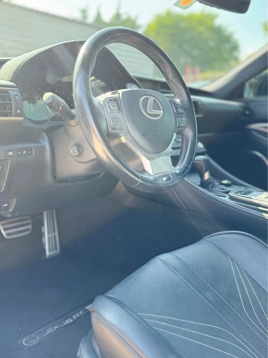 2017 Lexus RC F - Image 9 of 10