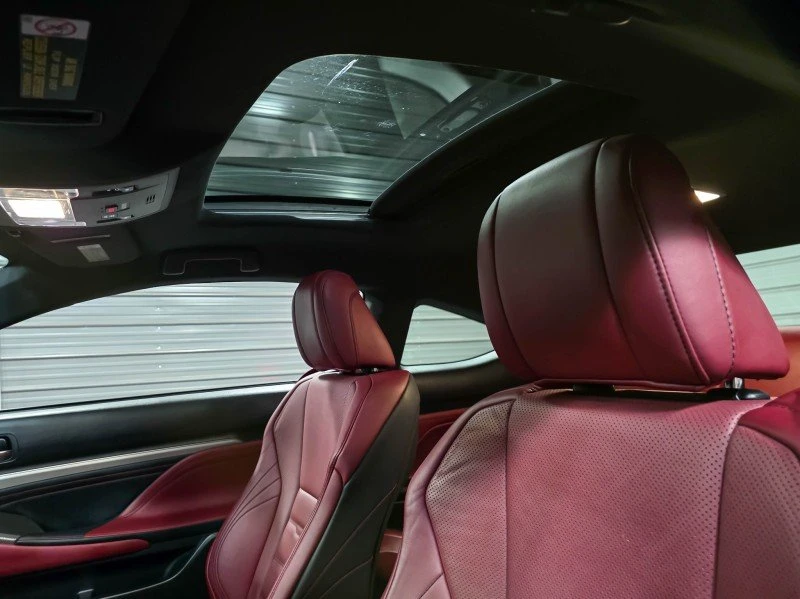 2017 Lexus RC - Image 13 of 20