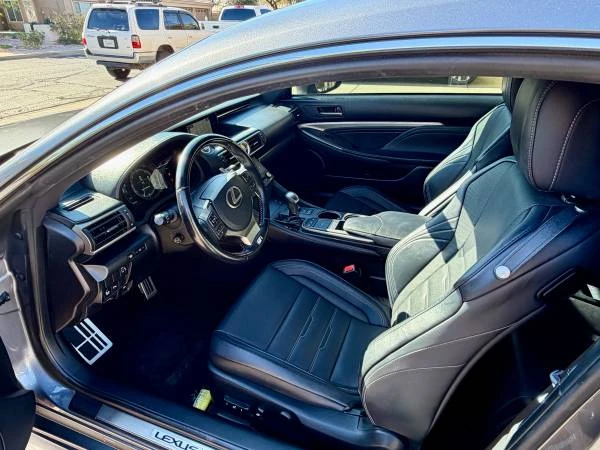 2017 Lexus RC - Image 9 of 14
