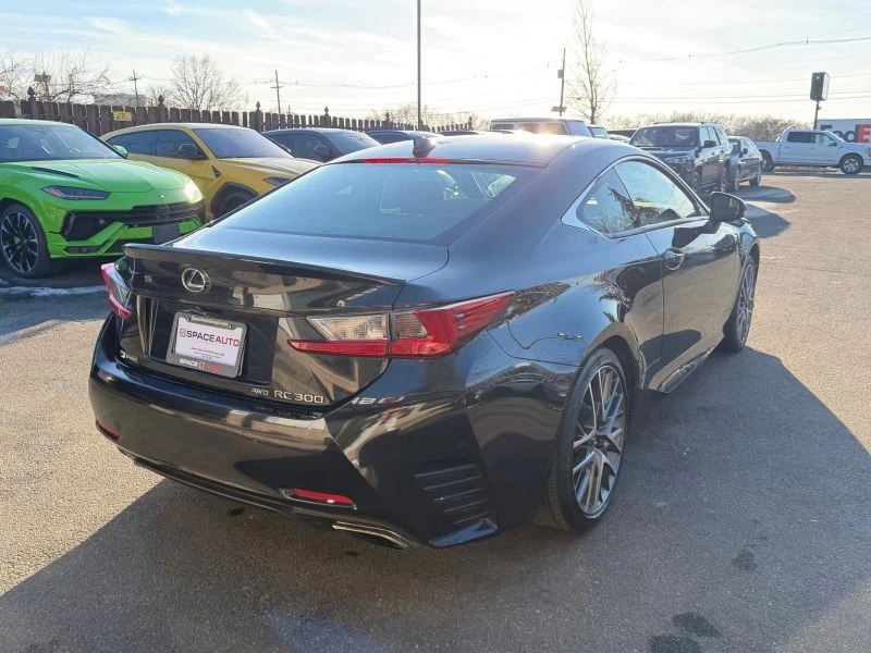 2017 Lexus RC - Image 5 of 12