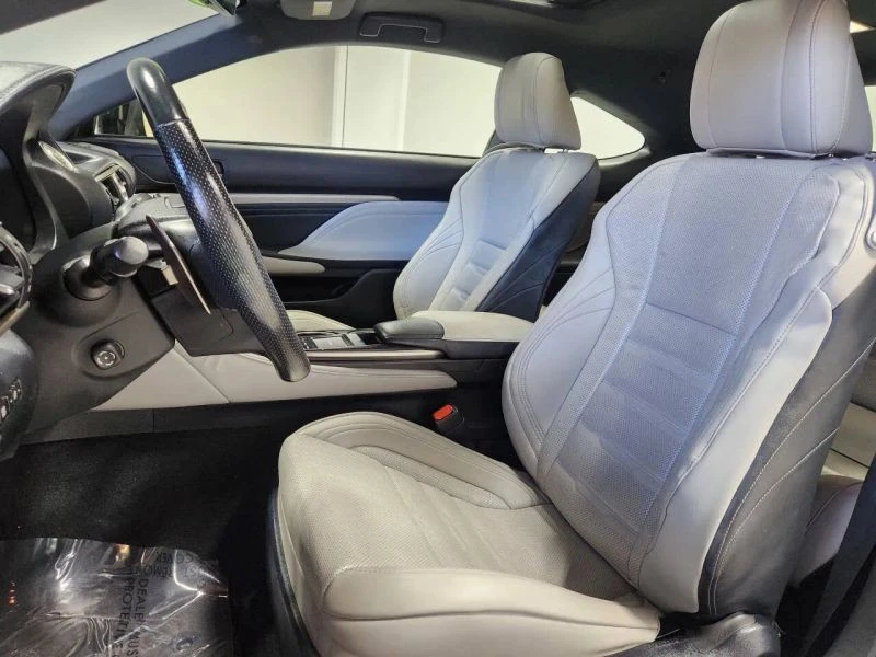 2017 Lexus RC - Image 11 of 12