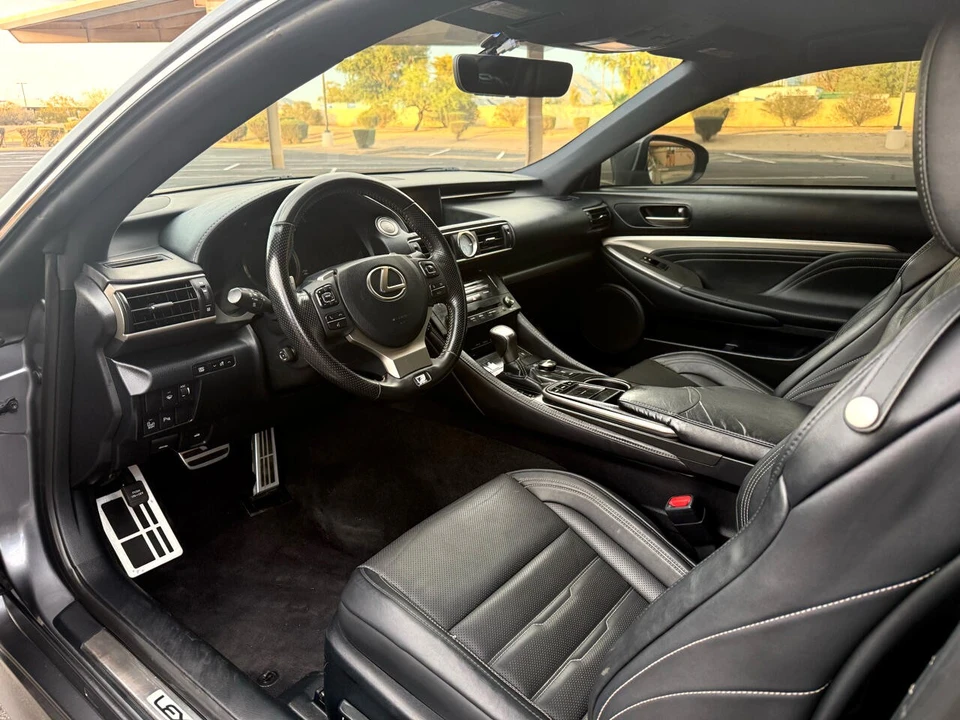 2017 Lexus RC - Image 10 of 21