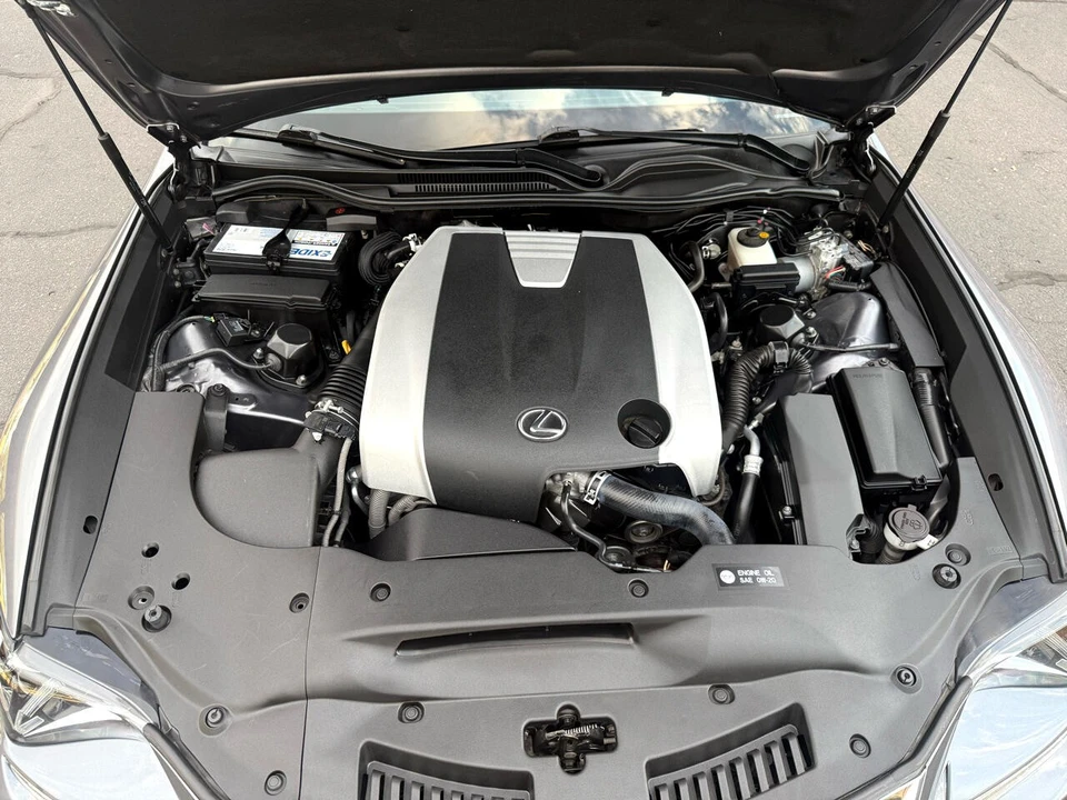 2017 Lexus RC - Image 21 of 21