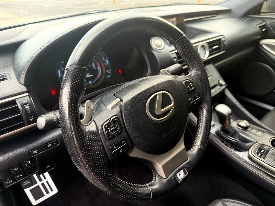 2017 Lexus RC - Image 21 of 21
