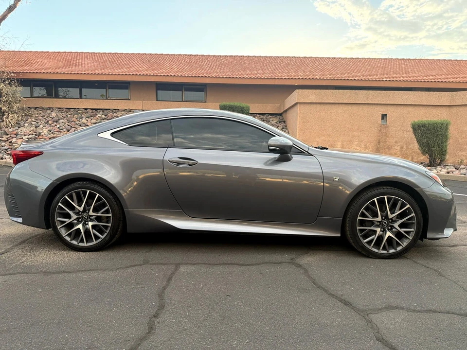 2017 Lexus RC - Image 2 of 21