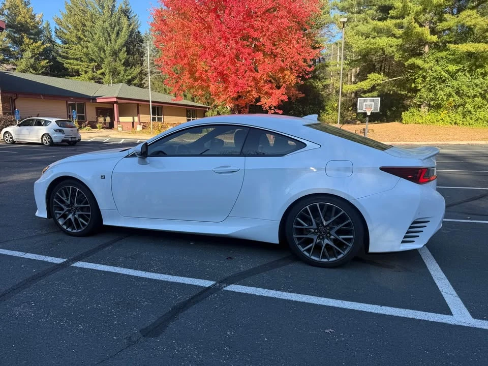 2017 Lexus RC - Image 4 of 9