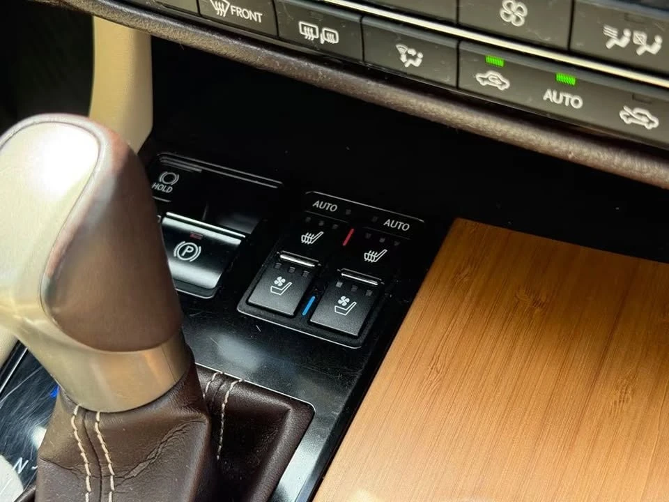 2017 Lexus RX 4th Gen - Image 13 of 14