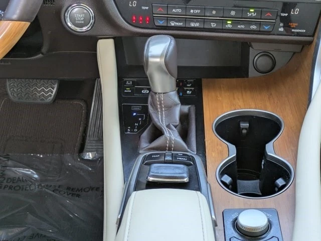 2017 Lexus RX 4th Gen - Image 15 of 21