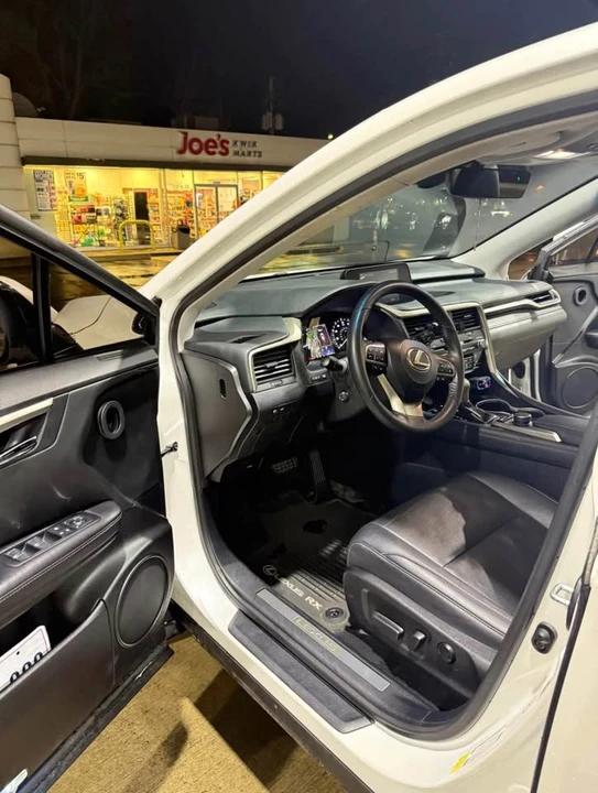 2017 Lexus RX 4th Gen - Image 8 of 16