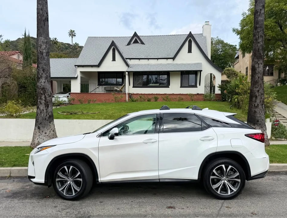 2017 Lexus RX 4th Gen - Image 2 of 16