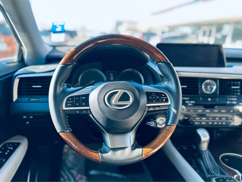 2017 Lexus RX 4th Gen - Image 6 of 7